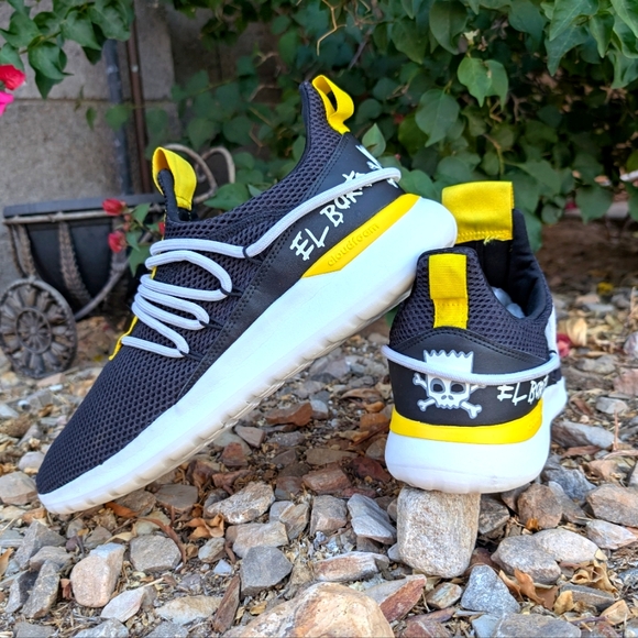 adidas lite racer simpsons